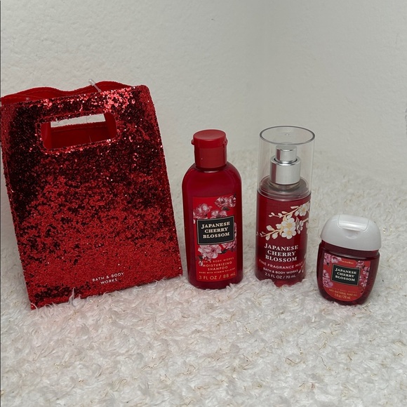 Bath and Body Work Japanese Cherry Blossom bundle 4 items - Picture 2 of 6